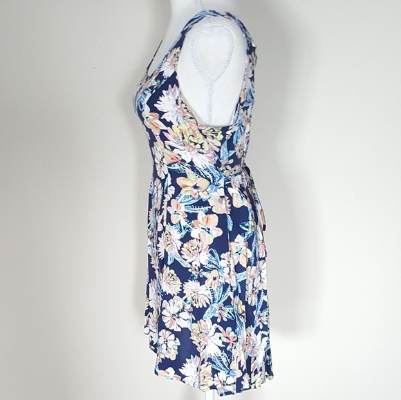 Forever 21 Mini floral dress - Picture 3 of 6